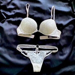 Victoria's Secret Very Sexy Silver Fishnet Push-Up Bra 32B & Thong Panty Small